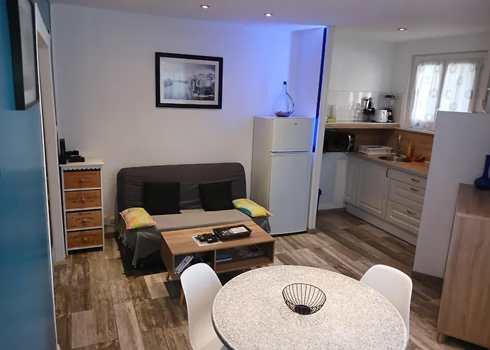 Cosy T2, Meuble De Tourisme 3 Etoiles, Parking Ferme , 2velos, Wi-fi, Clim Narbonne