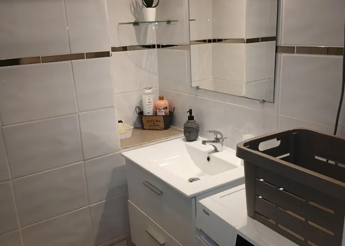 Cosy T2, Meuble De Tourisme 3 Etoiles, Parking Ferme , 2velos, Wi-fi, Clim Apartment