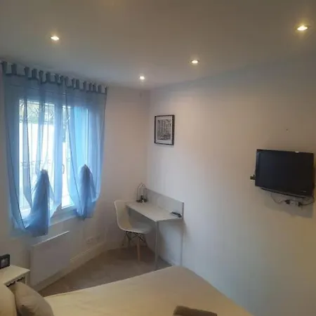 Cosy T2, Meuble De Tourisme 3 Etoiles, Parking Ferme , 2velos, Wi-fi Apartment