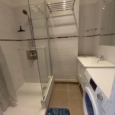 Cosy T2, Meuble De Tourisme 3 Etoiles, Parking Ferme , 2velos, Wi-fi Apartment